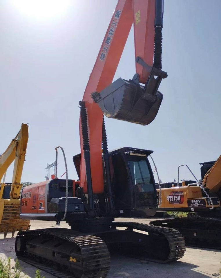 Hitachi ZX 240 - Máy xúc bánh xích: hình 3 Hitachi ZX 240 - Máy xúc bánh xích: hình 3