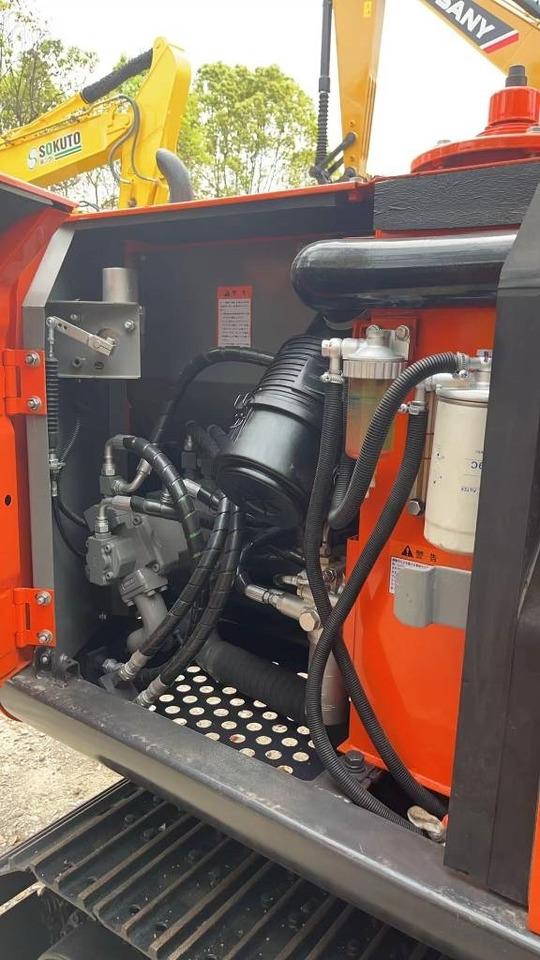 Hitachi ZX 70 - Máy xúc mini: hình 3 Hitachi ZX 70 - Máy xúc mini: hình 3