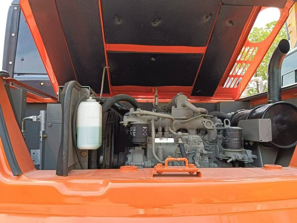 Hitachi ZX 70 - Máy xúc mini: hình 3 Hitachi ZX 70 - Máy xúc mini: hình 3