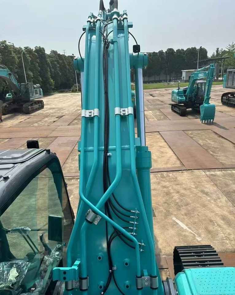 Kobelco 260 - Máy xúc bánh xích: hình 4 Kobelco 260 - Máy xúc bánh xích: hình 4