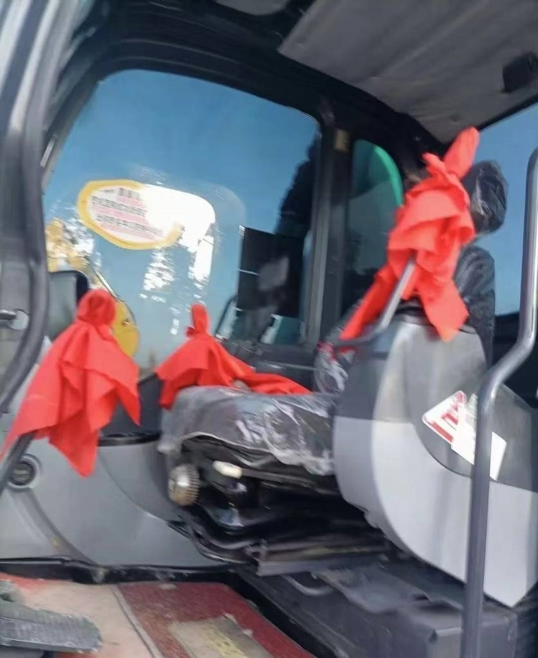 Kobelco SK 75 - Máy xúc bánh xích: hình 5 Kobelco SK 75 - Máy xúc bánh xích: hình 5
