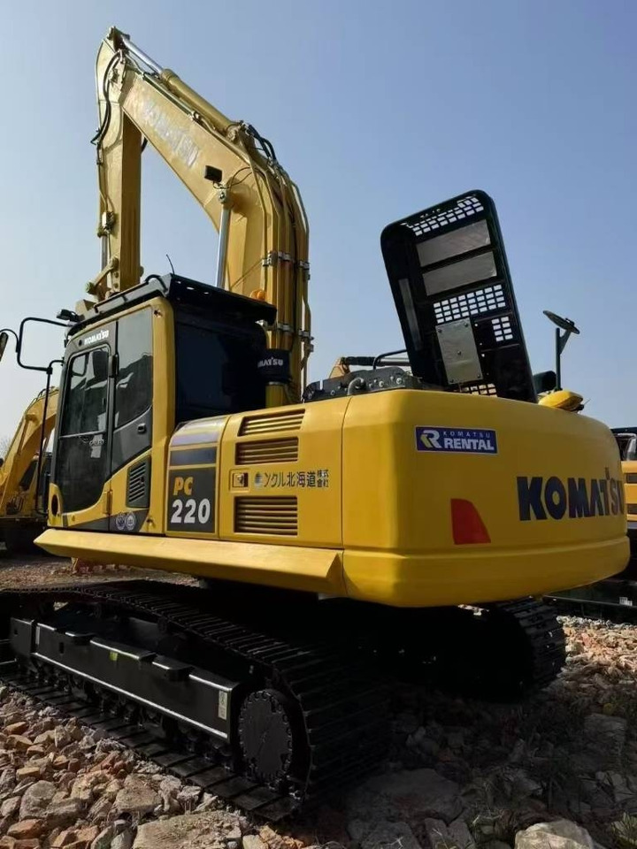 Komatsu PC 220-8 - Máy xúc bánh xích: hình 1 Komatsu PC 220-8 - Máy xúc bánh xích: hình 1