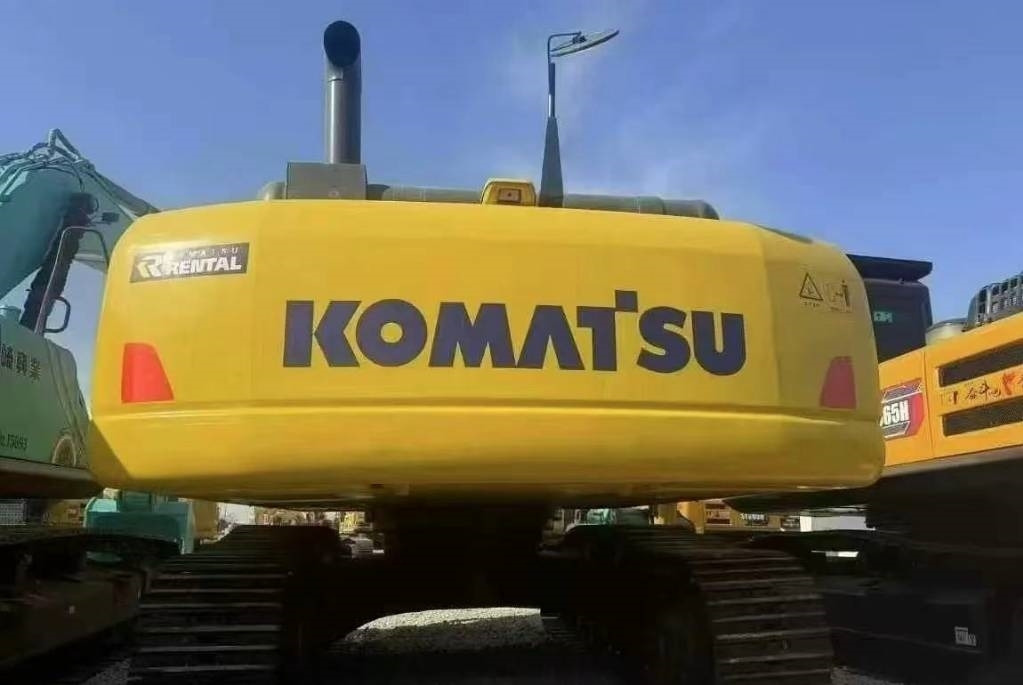 Komatsu PC 350-8 - Máy xúc bánh xích: hình 2 Komatsu PC 350-8 - Máy xúc bánh xích: hình 2