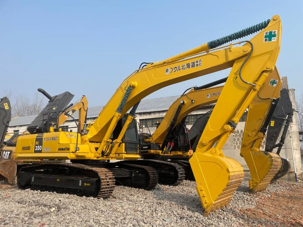 Komatsu PC 350 - Máy xúc bánh xích: hình 2 Komatsu PC 350 - Máy xúc bánh xích: hình 2