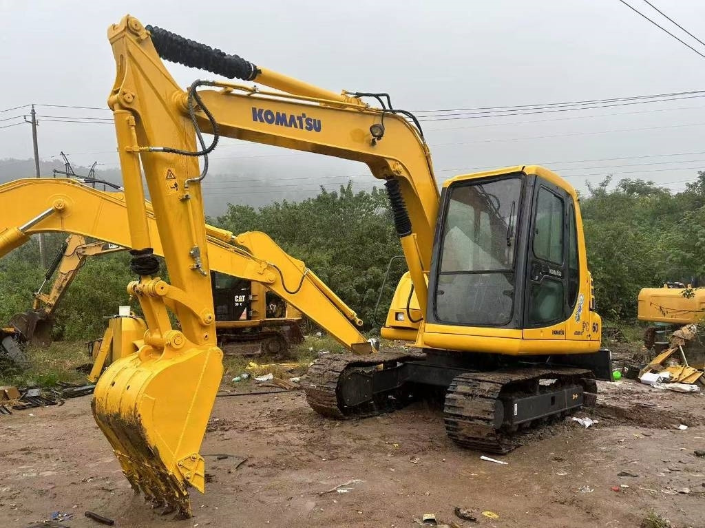 Komatsu PC 60 - Máy xúc mini: hình 4 Komatsu PC 60 - Máy xúc mini: hình 4