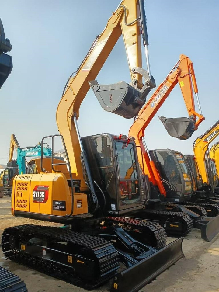 Sany SY 75 C - Máy xúc bánh xích: hình 3 Sany SY 75 C - Máy xúc bánh xích: hình 3