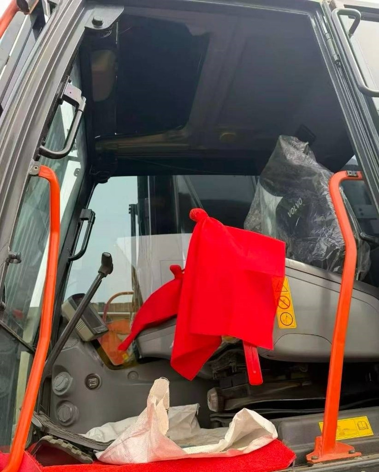 Volvo EC 380 - Máy xúc bánh xích: hình 4 Volvo EC 380 - Máy xúc bánh xích: hình 4