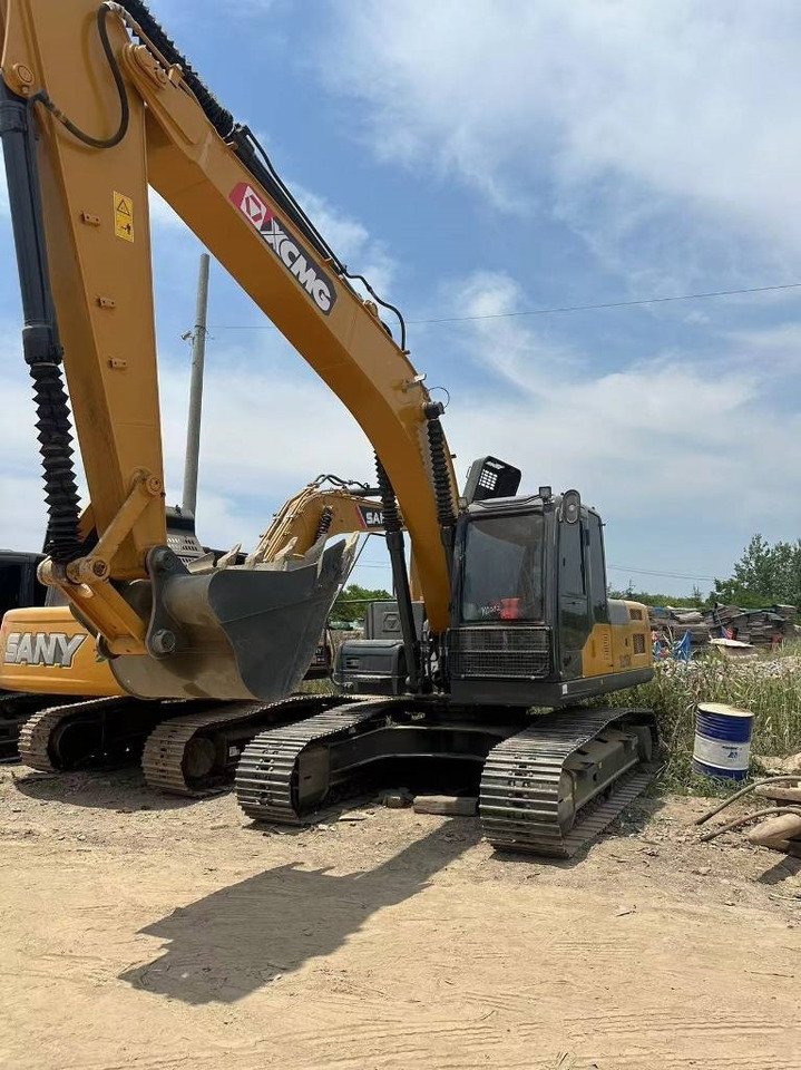 XCMG XE 215 DA - Máy xúc bánh xích: hình 1 XCMG XE 215 DA - Máy xúc bánh xích: hình 1