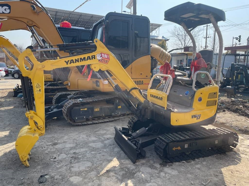 Yanmar 17 - Máy xúc mini: hình 1 Yanmar 17 - Máy xúc mini: hình 1