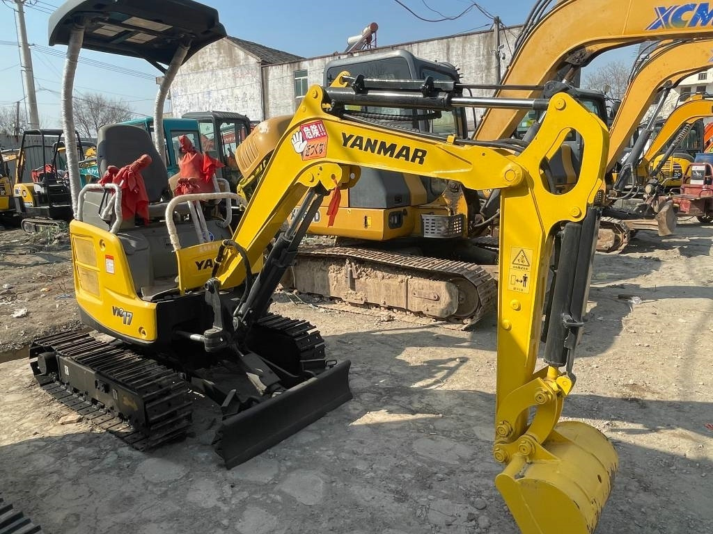 Yanmar 17 - Máy xúc mini: hình 2 Yanmar 17 - Máy xúc mini: hình 2