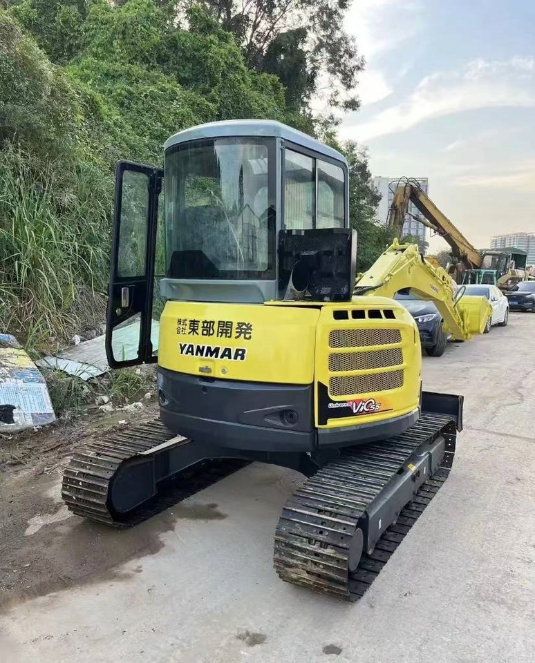 Yanmar 55 - Máy xúc bánh xích: hình 3 Yanmar 55 - Máy xúc bánh xích: hình 3