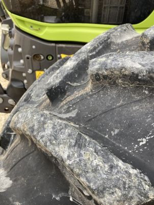 Máy cày Claas AXION 820 CEBIS: hình 12 Máy cày Claas AXION 820 CEBIS: hình 12