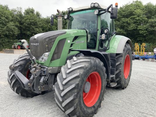 Fendt 824 VARIO SCR PROFI - Máy cày: hình 2 Fendt 824 VARIO SCR PROFI - Máy cày: hình 2