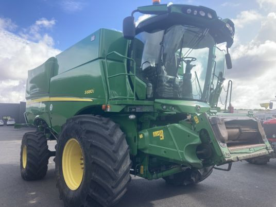 John Deere S680 - Máy gặt đập: hình 2 John Deere S680 - Máy gặt đập: hình 2