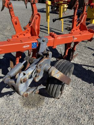 Kuhn MULTIMASTER 121 - Cày: hình 2 Kuhn MULTIMASTER 121 - Cày: hình 2