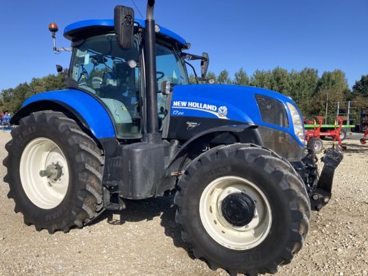 New Holland T7.210 - Máy cày: hình 2 New Holland T7.210 - Máy cày: hình 2