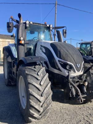 Valtra T154 VERSU - Máy cày: hình 1 Valtra T154 VERSU - Máy cày: hình 1