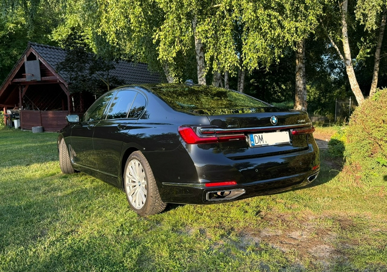 BMW SERIA 7 II (G11/G12) BMW SERIA 7 740d Xdrive 340KM Luxury+Exclusive Masaże Adaptiv Oś Lasery 2022 FV2 - Sedan: hình 2 BMW SERIA 7 II (G11/G12) BMW SERIA 7 740d Xdrive 340KM Luxury+Exclusive Masaże Adaptiv Oś Lasery 2022 FV2 - Sedan: hình 2