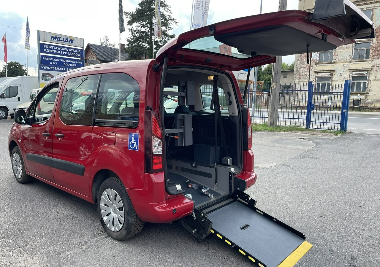 Citroen Berlingo II Berlingo 1.6 do przewozu Niepełnosprawnych inwalida rampa 2018 - Xe hơi: hình 2 Citroen Berlingo II Berlingo 1.6 do przewozu Niepełnosprawnych inwalida rampa 2018 - Xe hơi: hình 2