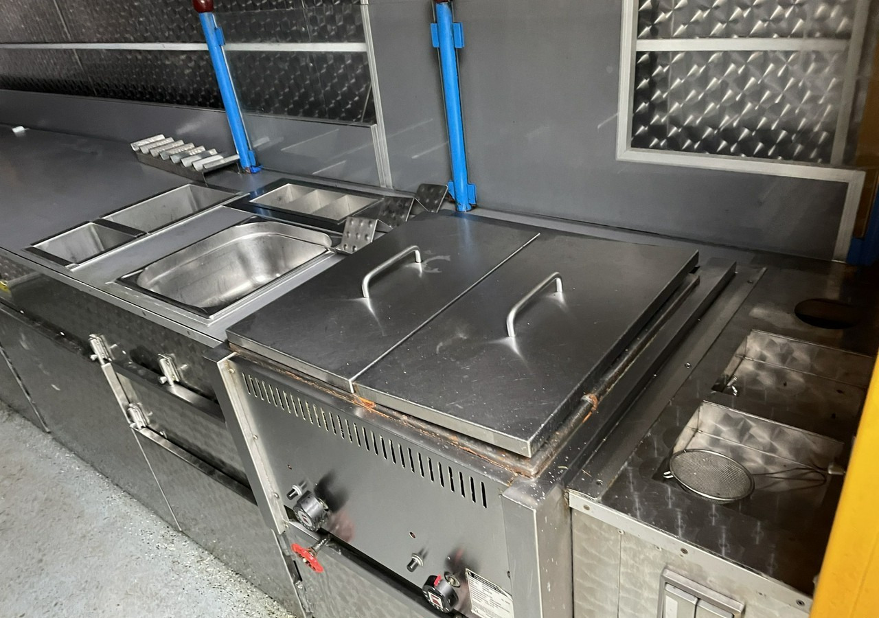 Fiat Ducato Autosklep Autogrill Gastronomiczny Food Truck Foodtruck sklep bar20 - Xe tải bán hàng: hình 5 Fiat Ducato Autosklep Autogrill Gastronomiczny Food Truck Foodtruck sklep bar20 - Xe tải bán hàng: hình 5