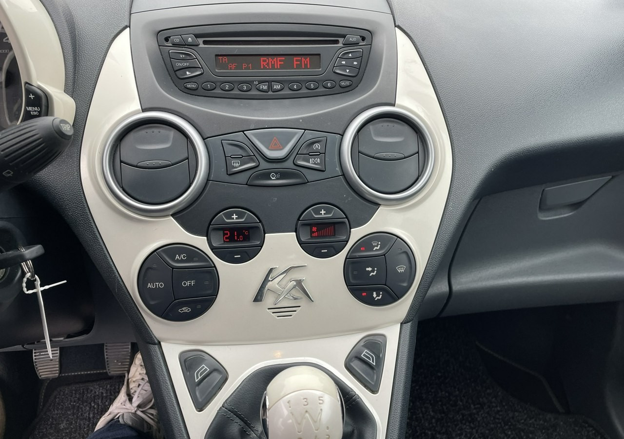 Ford KA II Ford KA 1.2 Champions Edition Klima Panorama 2012 - Hatchback: hình 4 Ford KA II Ford KA 1.2 Champions Edition Klima Panorama 2012 - Hatchback: hình 4