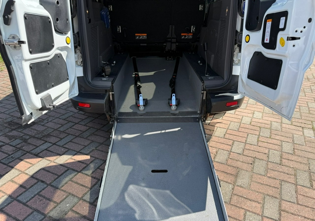 Ford Tourneo Connect II Connect dla niepełnosprawnych Rampa Inwalida PFRON Model 2021 - Xe hơi: hình 4 Ford Tourneo Connect II Connect dla niepełnosprawnych Rampa Inwalida PFRON Model 2021 - Xe hơi: hình 4