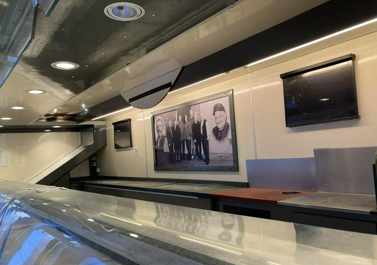 Inna Inny Autosklep wędlin Gastronomiczny Food Truck Foodtruck sklep Borco - Rơ moóc bán hàng: hình 4 Inna Inny Autosklep wędlin Gastronomiczny Food Truck Foodtruck sklep Borco - Rơ moóc bán hàng: hình 4