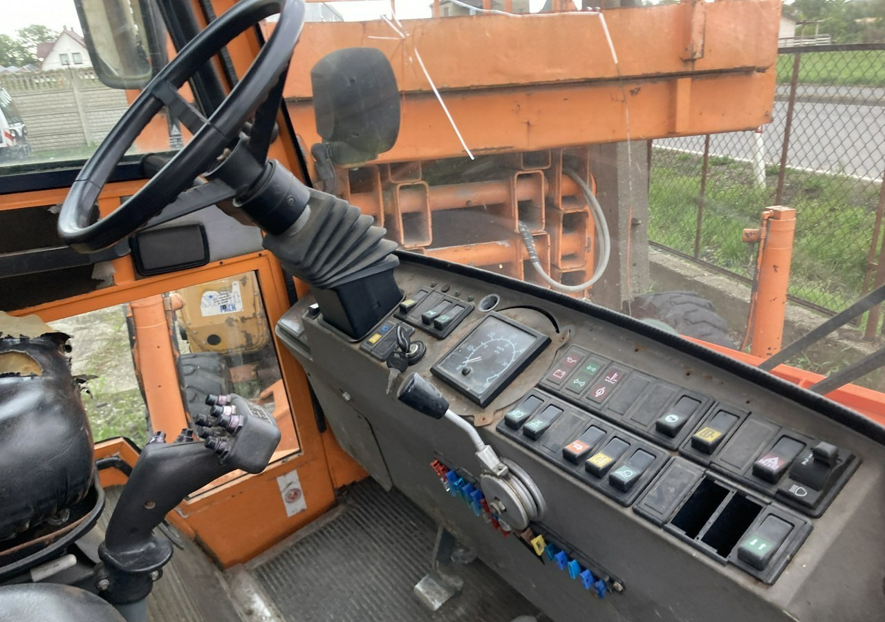 Inna Inny Hansa 4X4 pług posypywarka wywrotka - Xe dọn tuyết: hình 4 Inna Inny Hansa 4X4 pług posypywarka wywrotka - Xe dọn tuyết: hình 4