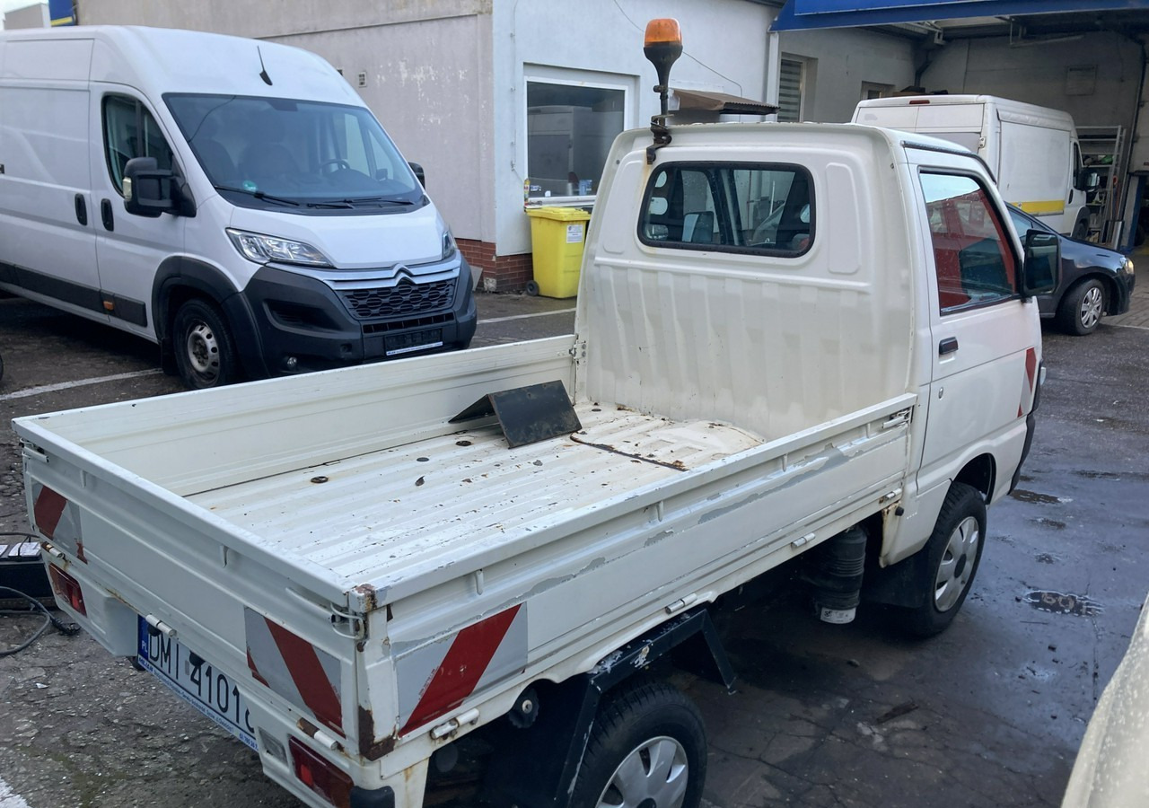 Inna Inny PFAU Piaggio Porter 4X4 Skrzynia odśnieżarka Pług 5655km 2012 - Xe tải nhỏ phẳng: hình 4 Inna Inny PFAU Piaggio Porter 4X4 Skrzynia odśnieżarka Pług 5655km 2012 - Xe tải nhỏ phẳng: hình 4