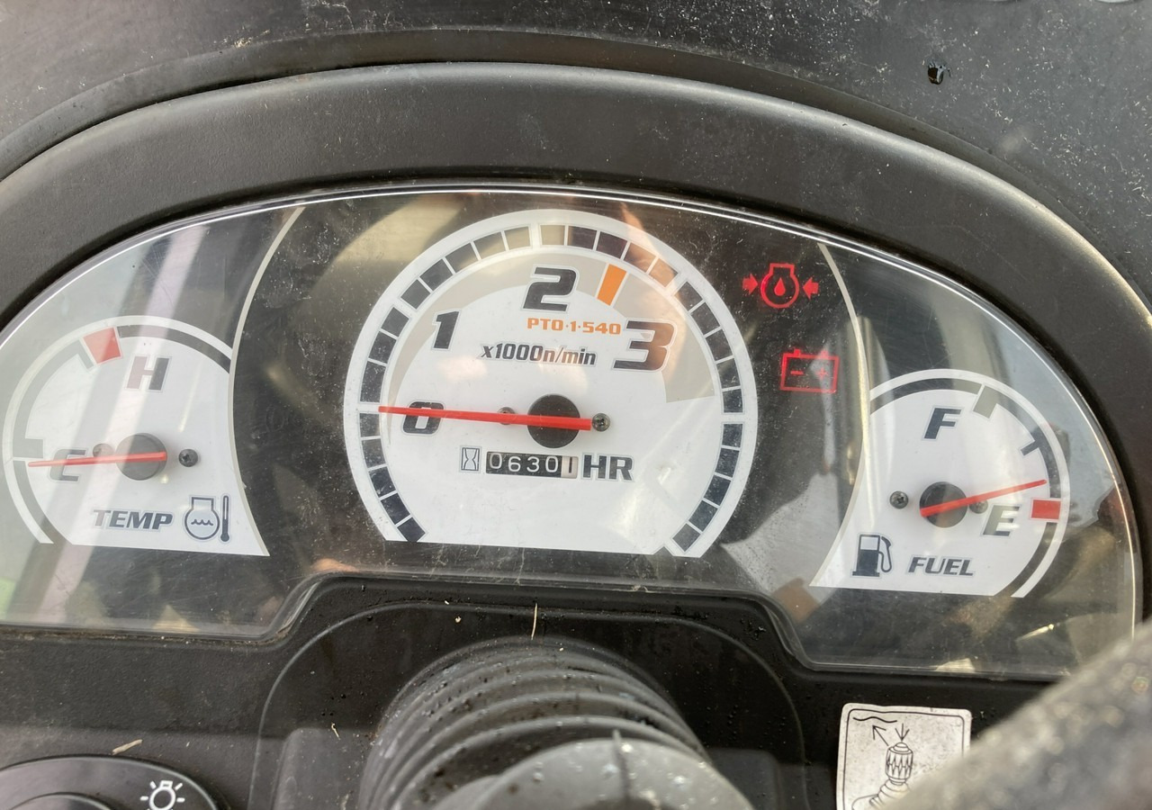 Inna Inny Traktor Kubota 4X4 B 3030 Odśnieżarka posypywarka Pług 2011 - Máy cày đa dụng: hình 5 Inna Inny Traktor Kubota 4X4 B 3030 Odśnieżarka posypywarka Pług 2011 - Máy cày đa dụng: hình 5