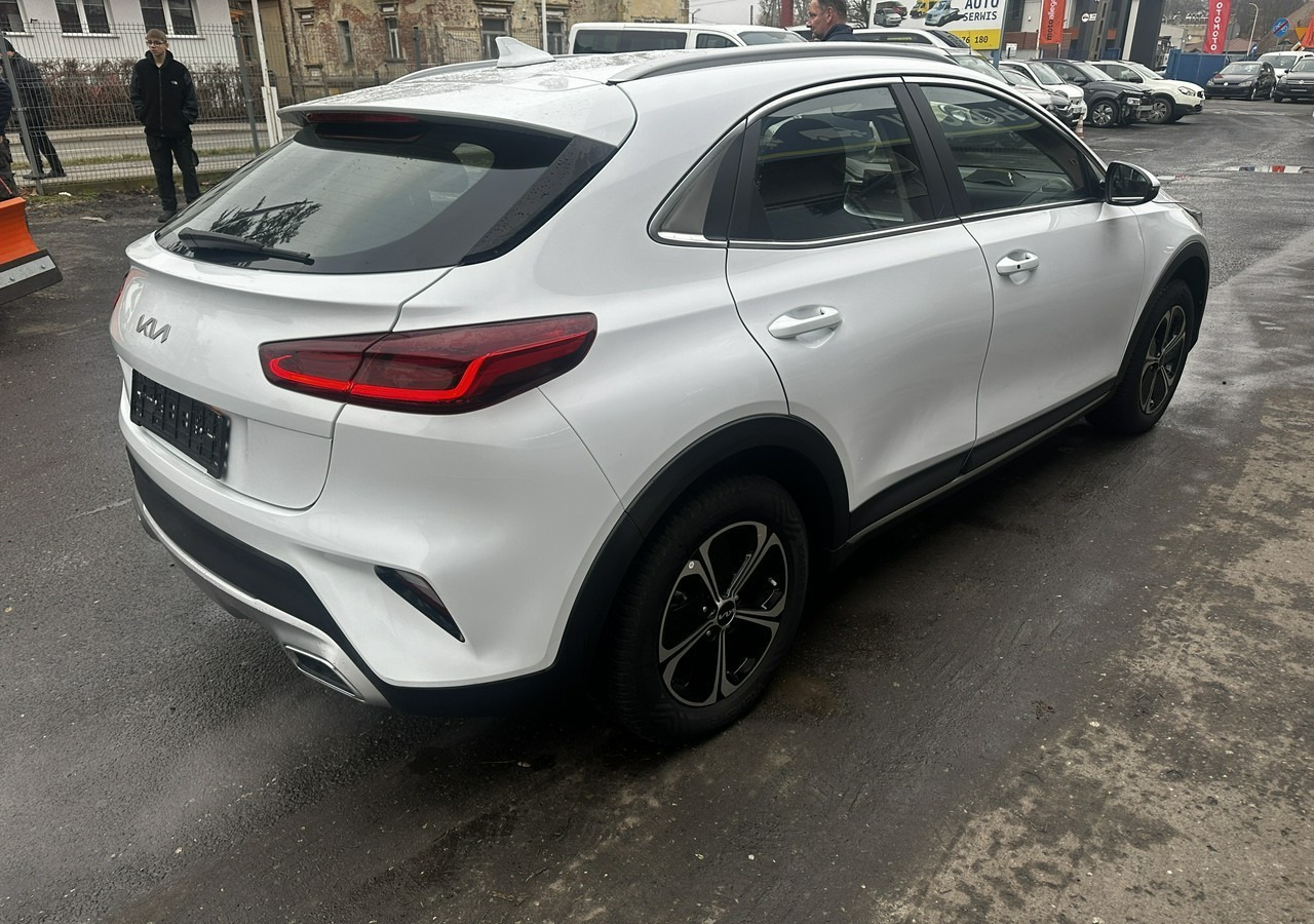 Kia Xceed 1.6 GDI Hybryda Plug-in 50 km na prądzie 2022 - Hatchback: hình 2 Kia Xceed 1.6 GDI Hybryda Plug-in 50 km na prądzie 2022 - Hatchback: hình 2