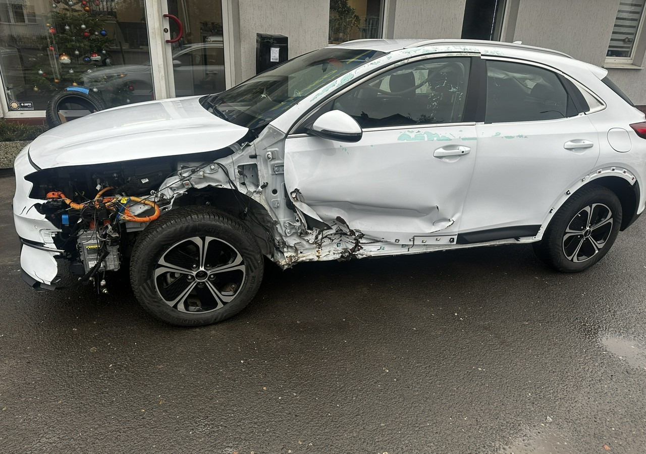 Kia Xceed 1.6 GDI Hybryda Plug-in 50 km na prądzie 2022 - Hatchback: hình 5 Kia Xceed 1.6 GDI Hybryda Plug-in 50 km na prądzie 2022 - Hatchback: hình 5