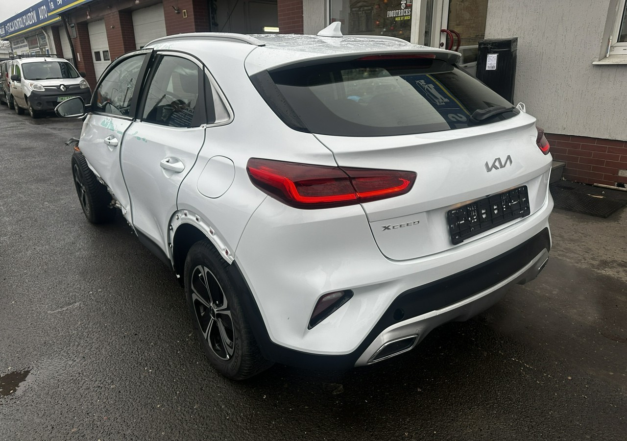 Kia Xceed 1.6 GDI Hybryda Plug-in 50 km na prądzie 2022 - Hatchback: hình 3 Kia Xceed 1.6 GDI Hybryda Plug-in 50 km na prądzie 2022 - Hatchback: hình 3