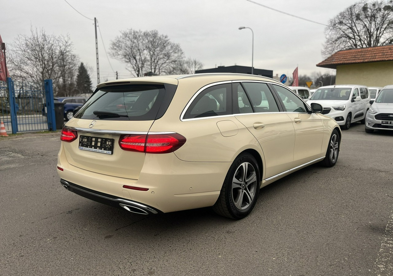 Mercedes-Benz Klasa E E220d T 9G-tronic 197KM Navi FullLed Kamera Asystent Model 2020 FV 2 - Xe hơi: hình 4 Mercedes-Benz Klasa E E220d T 9G-tronic 197KM Navi FullLed Kamera Asystent Model 2020 FV 2 - Xe hơi: hình 4