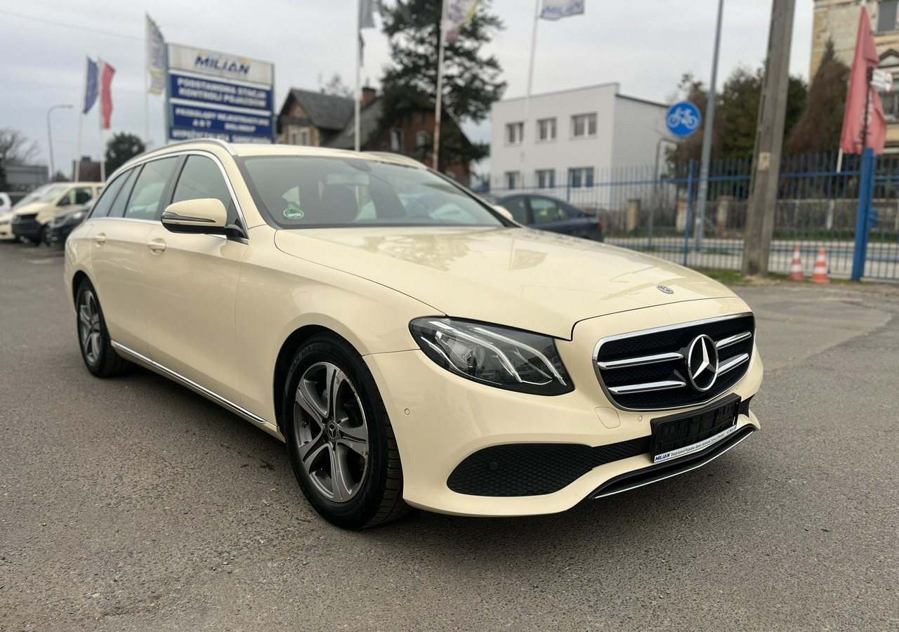 Mercedes-Benz Klasa E E220d T 9G-tronic 197KM Navi FullLed Kamera Asystent Model 2020 FV 2 - Xe hơi: hình 1 Mercedes-Benz Klasa E E220d T 9G-tronic 197KM Navi FullLed Kamera Asystent Model 2020 FV 2 - Xe hơi: hình 1