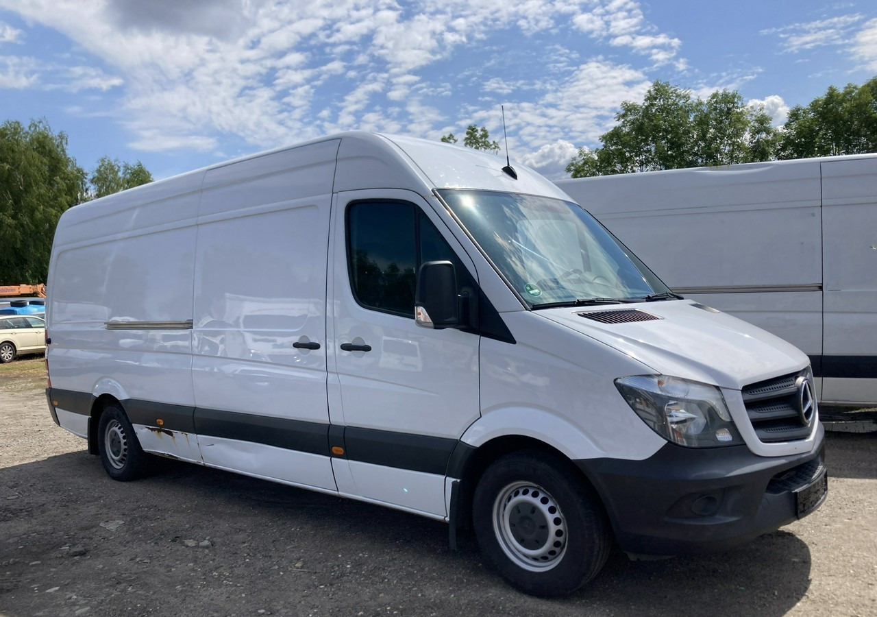 Mercedes-Benz Sprinter Sprinter 313CDI Max 2015 - Xe van chở hàng: hình 3 Mercedes-Benz Sprinter Sprinter 313CDI Max 2015 - Xe van chở hàng: hình 3
