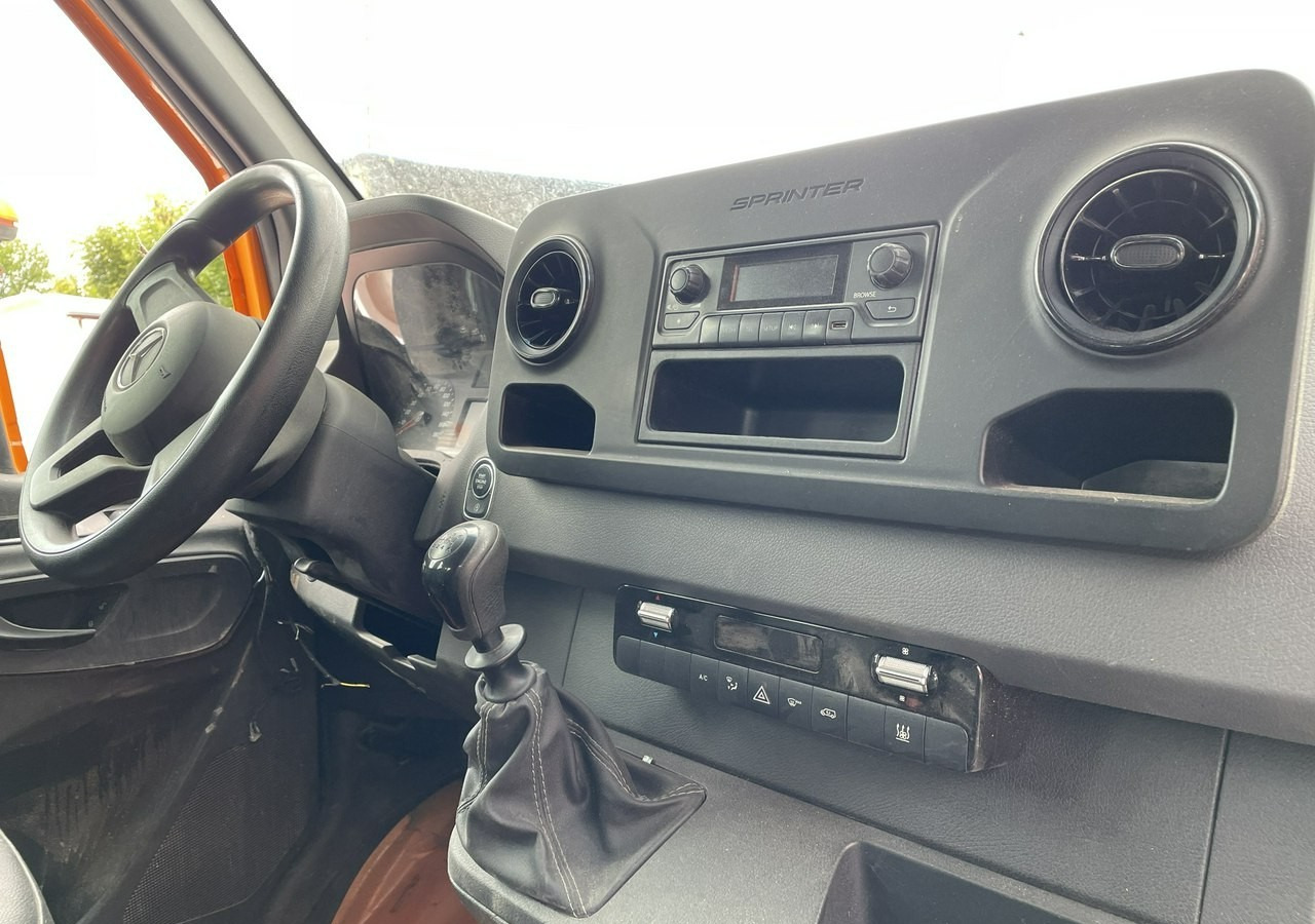Xe tải nhỏ phẳng, Xe tải van Mercedes-Benz Sprinter Sprinter 314 Dokka Brygadówka 7-oso doka Klim skrzynia rama Model 20: hình 13