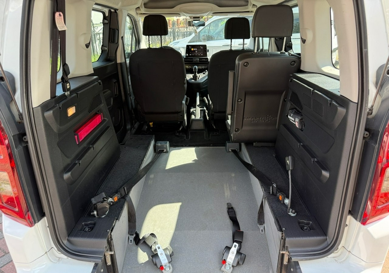 Opel Combo IV Combo Life Combo do przewozu Niepełnosprawnych inwalida rampa Model 2021 - Xe hơi: hình 4 Opel Combo IV Combo Life Combo do przewozu Niepełnosprawnych inwalida rampa Model 2021 - Xe hơi: hình 4