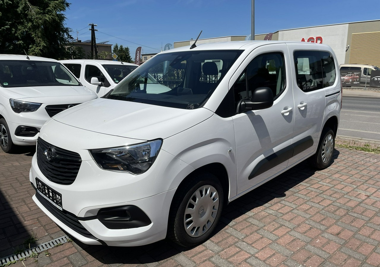 Opel Combo IV Opel Combo Life Niepełnosprawnych inwalida Rampa 32105 km Model 2022 - Xe hơi: hình 2 Opel Combo IV Opel Combo Life Niepełnosprawnych inwalida Rampa 32105 km Model 2022 - Xe hơi: hình 2