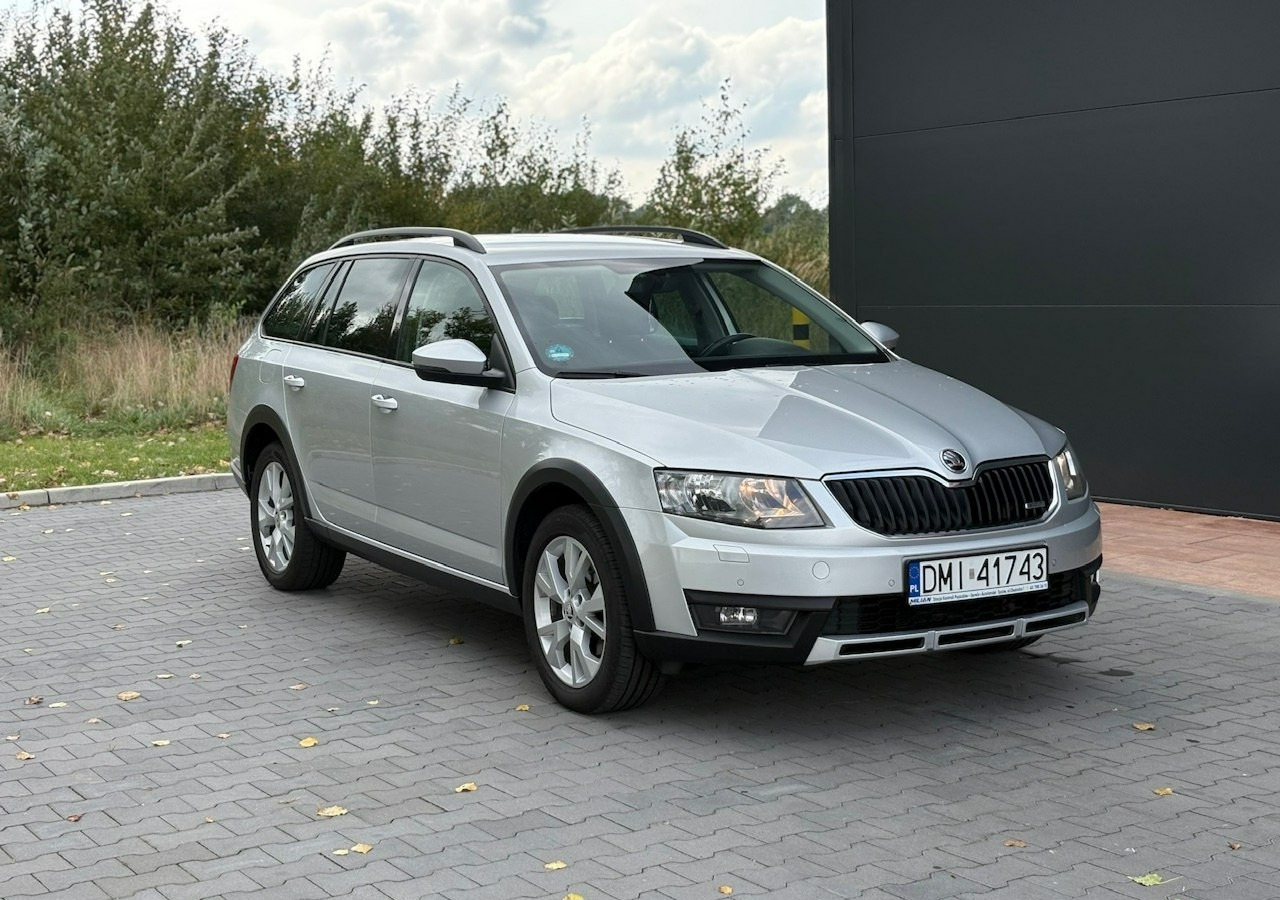 Skoda Octavia III Skoda Octavia 4X4 Scout 2.0 TDI -150KM Model 2017 Bezwypadkowa FV 23 - Xe hơi: hình 1 Skoda Octavia III Skoda Octavia 4X4 Scout 2.0 TDI -150KM Model 2017 Bezwypadkowa FV 23 - Xe hơi: hình 1