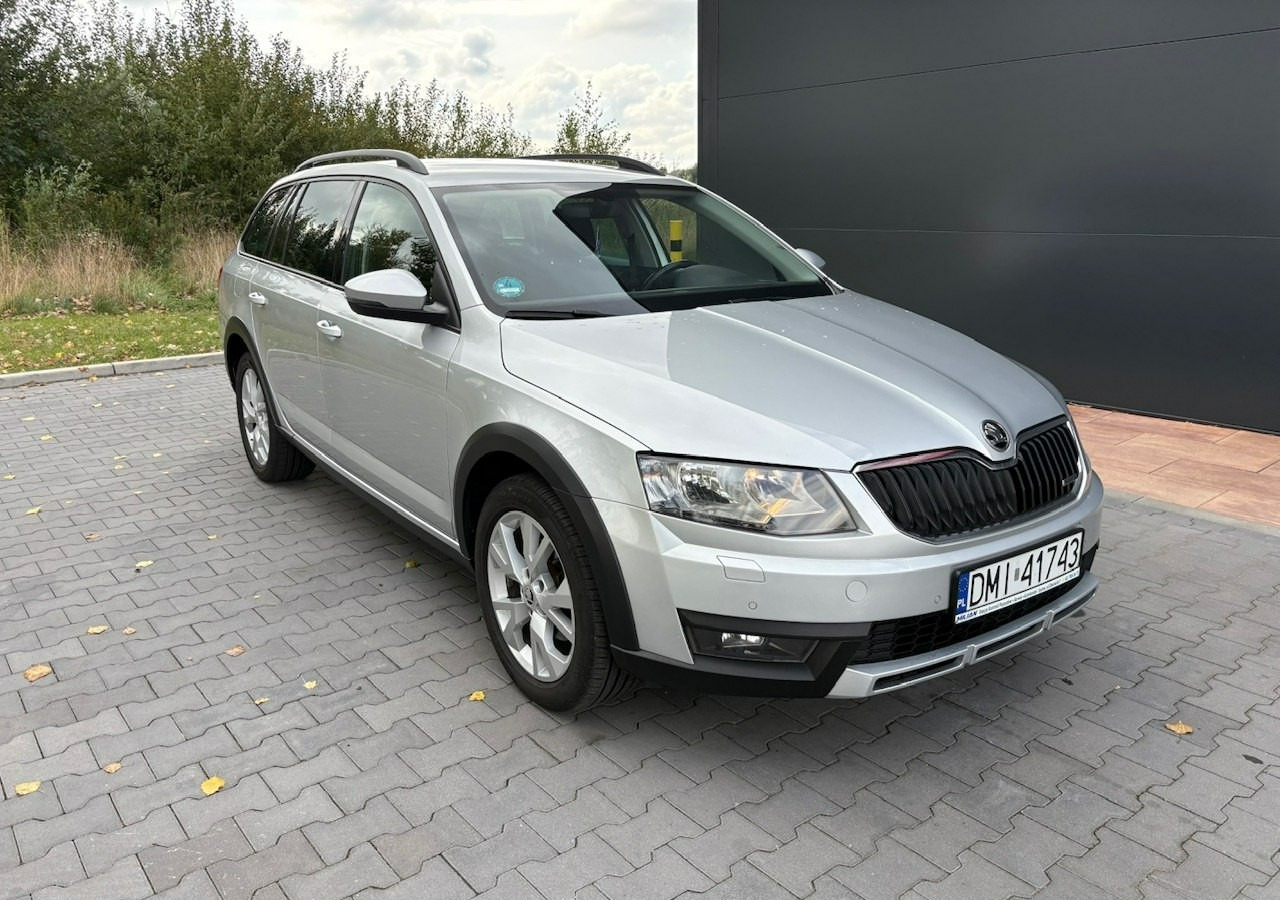 Skoda Octavia III Skoda Octavia 4X4 Scout 2.0 TDI -150KM Model 2017 Bezwypadkowa FV 23 - Xe hơi: hình 2 Skoda Octavia III Skoda Octavia 4X4 Scout 2.0 TDI -150KM Model 2017 Bezwypadkowa FV 23 - Xe hơi: hình 2
