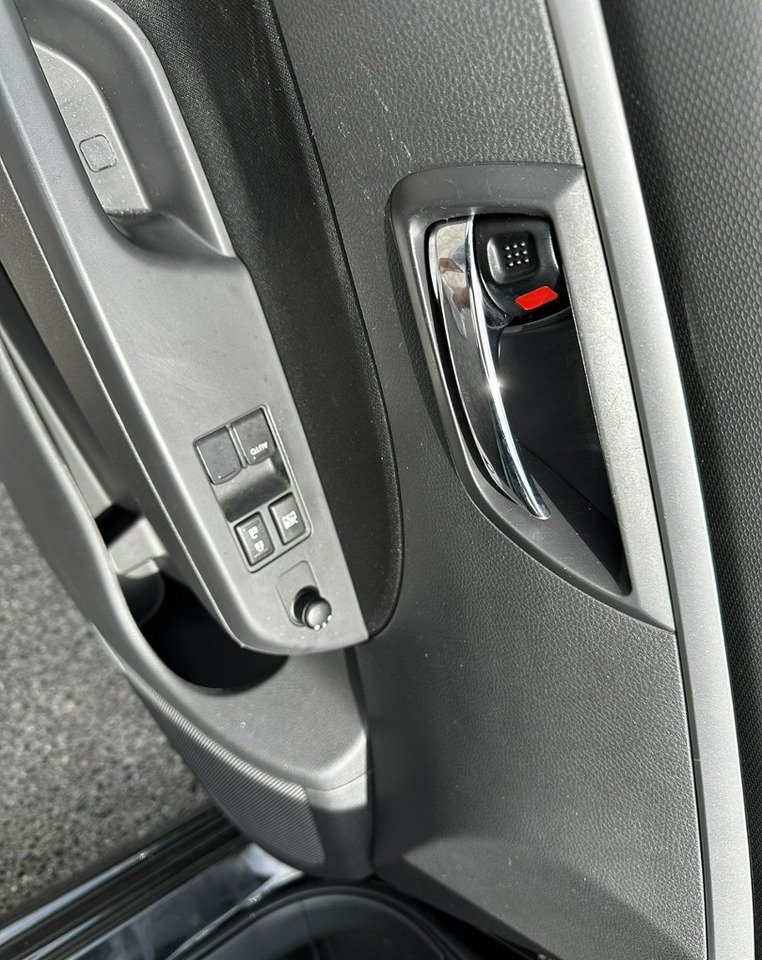 Hatchback Suzuki Swift V Suzuki Swift 1.2-94KM Klima Model 2012: hình 20