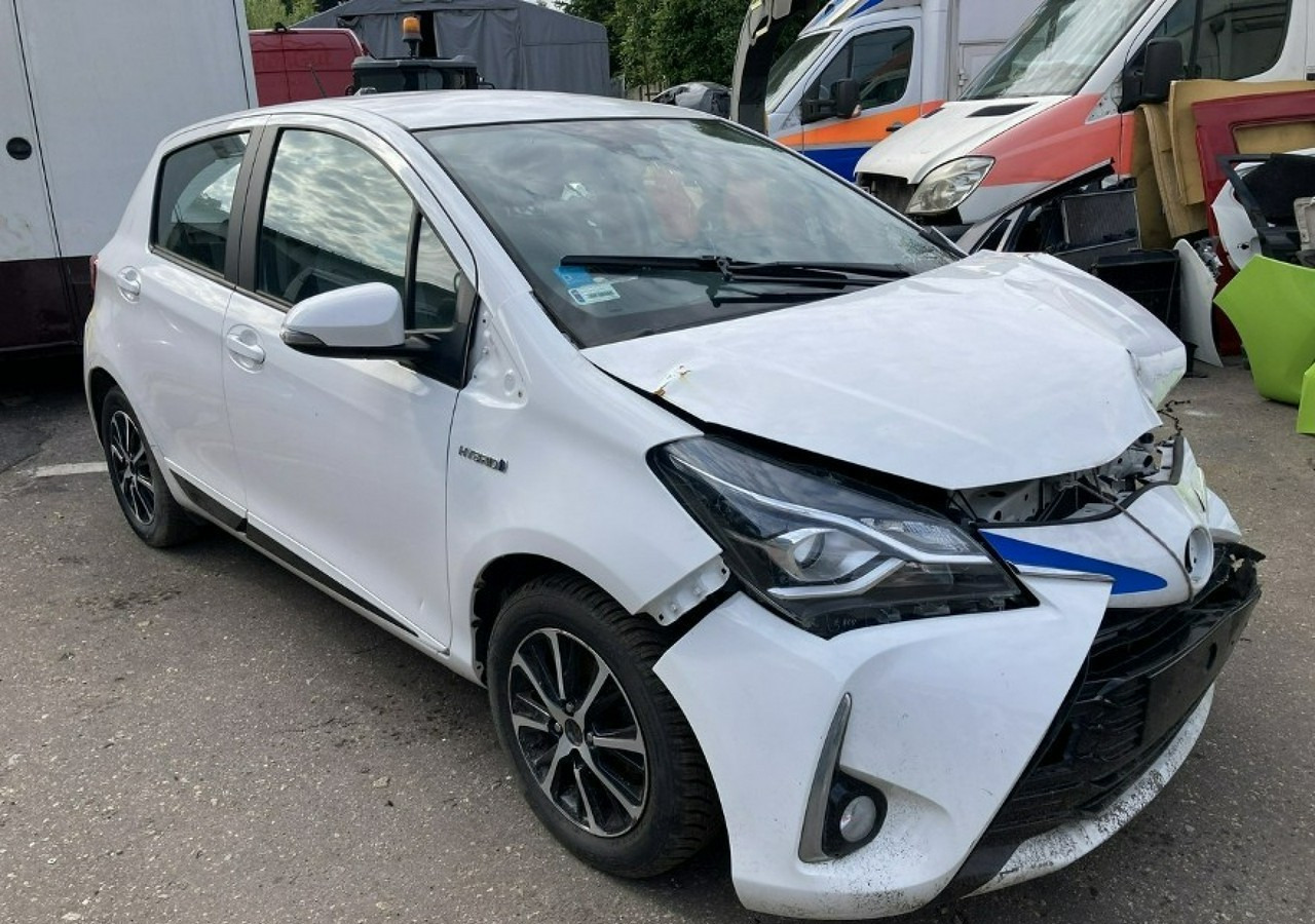 Toyota Yaris III Toyota Yaris Hybrid 1.5 VVT-i Y20 Model 2019 Salon PL - Hatchback: hình 1 Toyota Yaris III Toyota Yaris Hybrid 1.5 VVT-i Y20 Model 2019 Salon PL - Hatchback: hình 1