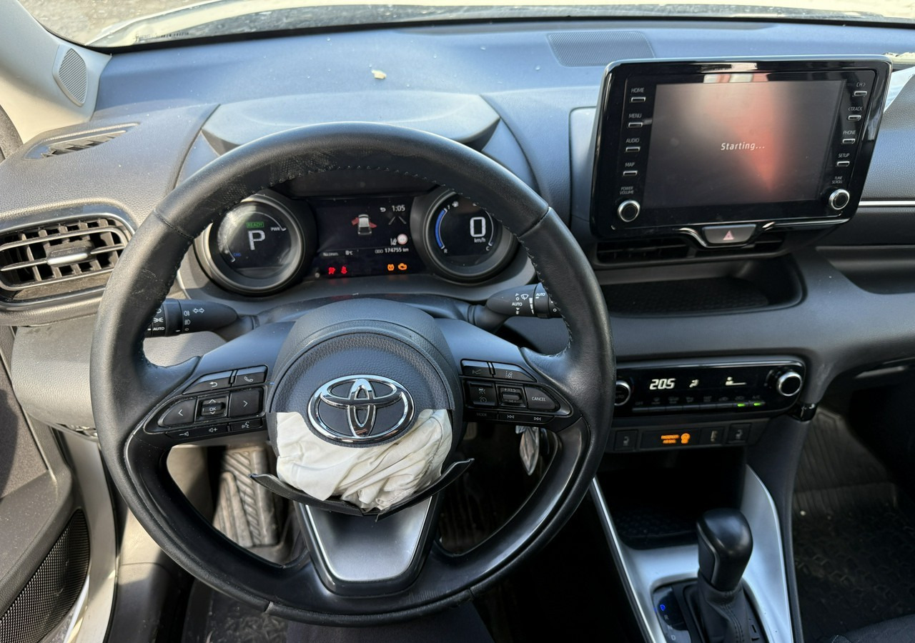 Toyota Yaris IV Toyota Yaris Hybrid 1.5 Active Salon PL 2023 FV 23% - Xe hơi: hình 4 Toyota Yaris IV Toyota Yaris Hybrid 1.5 Active Salon PL 2023 FV 23% - Xe hơi: hình 4