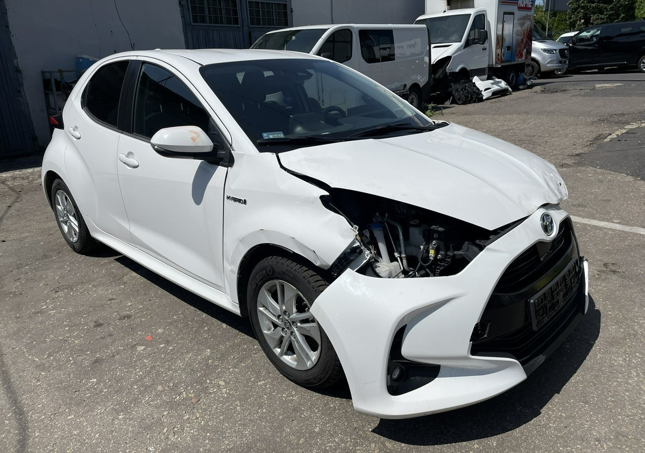 Toyota Yaris IV Toyota Yaris Hybrid 1.5 Active Salon PL 2023 FV 23% - Hatchback: hình 2 Toyota Yaris IV Toyota Yaris Hybrid 1.5 Active Salon PL 2023 FV 23% - Hatchback: hình 2