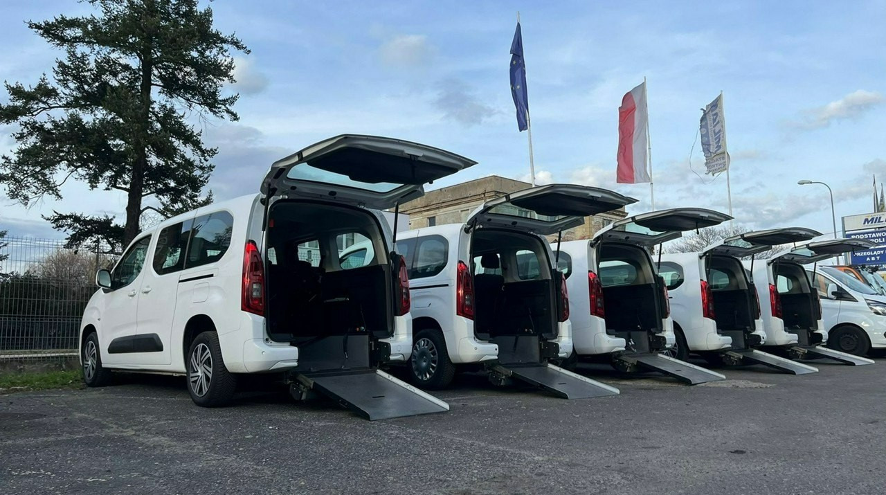 Volkswagen Caddy III Caddy 2.0TDI dla Niepełnosprawnych inwalida rampa Model 2023 PFRON - Xe wagon: hình 5 Volkswagen Caddy III Caddy 2.0TDI dla Niepełnosprawnych inwalida rampa Model 2023 PFRON - Xe wagon: hình 5