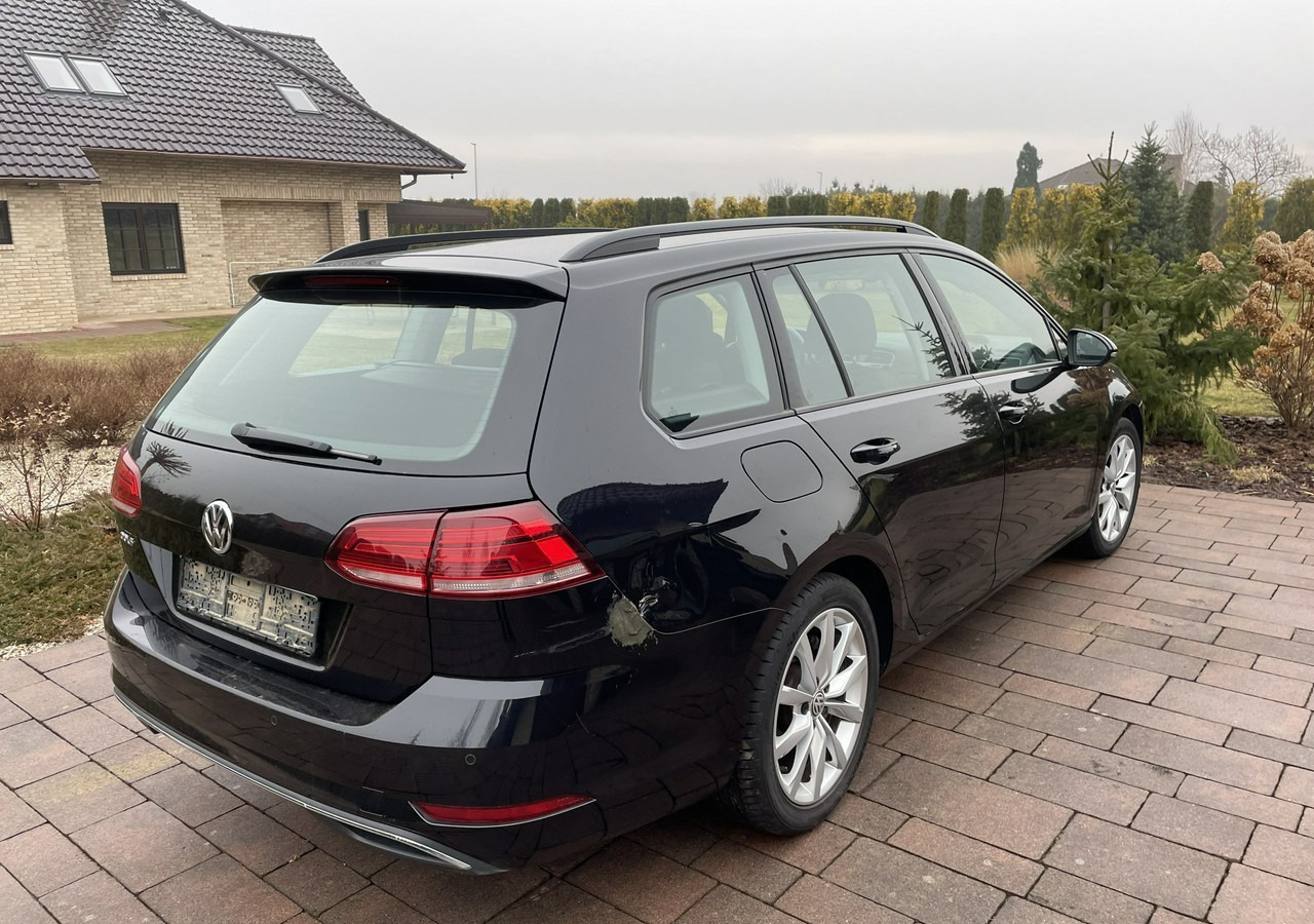 Volkswagen Golf VIII Volkswagen Golf VII 1.0 -115KM TSI 39482km Comfortline Model 2021 - Xe hơi: hình 2 Volkswagen Golf VIII Volkswagen Golf VII 1.0 -115KM TSI 39482km Comfortline Model 2021 - Xe hơi: hình 2