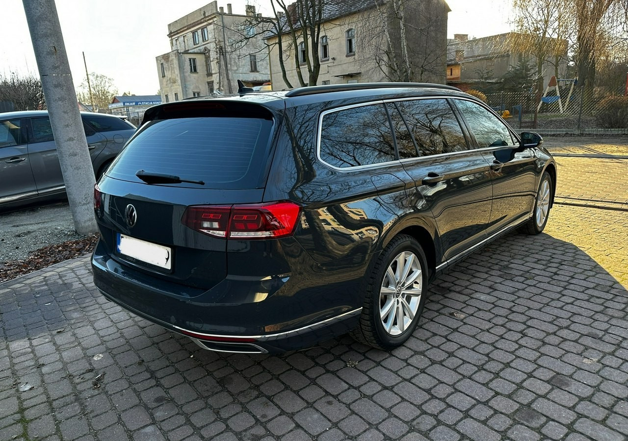 Volkswagen Passat B8 GTE 1.4TSI 218KM Hybryda Plug-in zasięg 50km Panorama*Navi*Skóra*FV2 - Xe hơi: hình 4 Volkswagen Passat B8 GTE 1.4TSI 218KM Hybryda Plug-in zasięg 50km Panorama*Navi*Skóra*FV2 - Xe hơi: hình 4