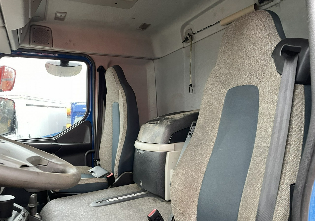 Interior photo 2: Xe tải khung gầm Volvo Inny Volvo Volvo FLB3C-280 Rama Klima 16000DMC 2016r EURO 6