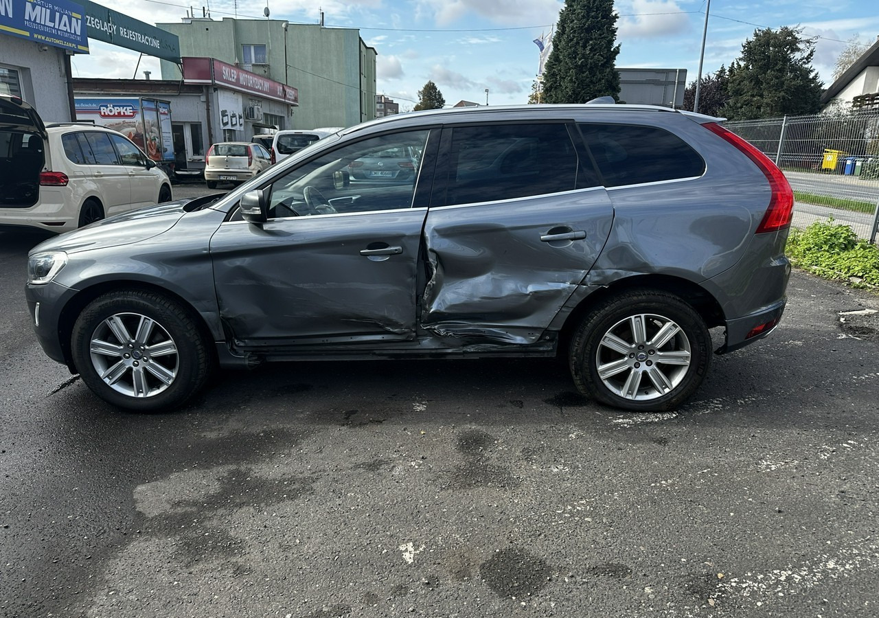 Volvo XC60 I Volvo XC 60 D4AWD Bogate wyposażenie 2017 - SUV: hình 4 Volvo XC60 I Volvo XC 60 D4AWD Bogate wyposażenie 2017 - SUV: hình 4